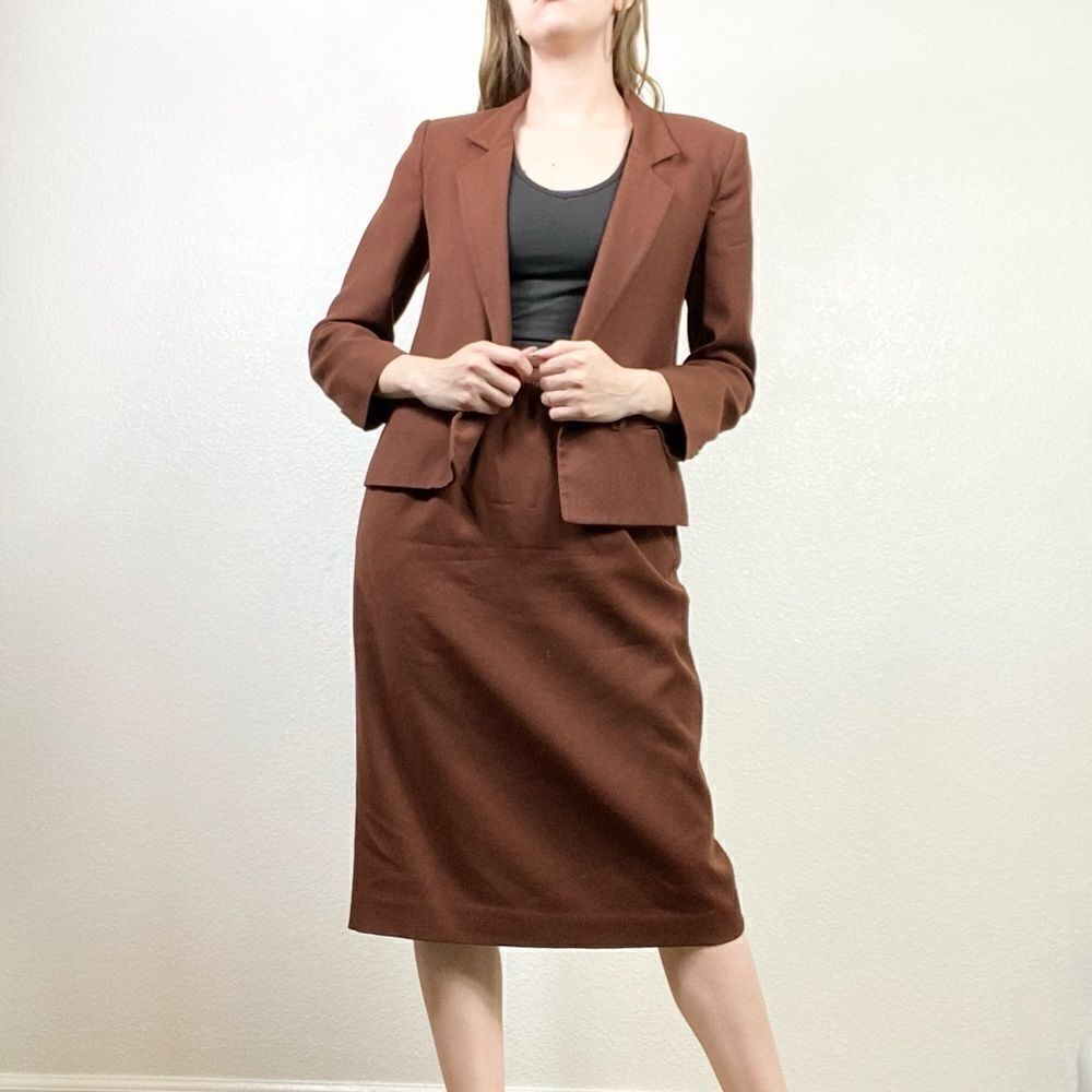 Vintage Jones New York Brown Professional Workwear Blazer & Skirt Suit